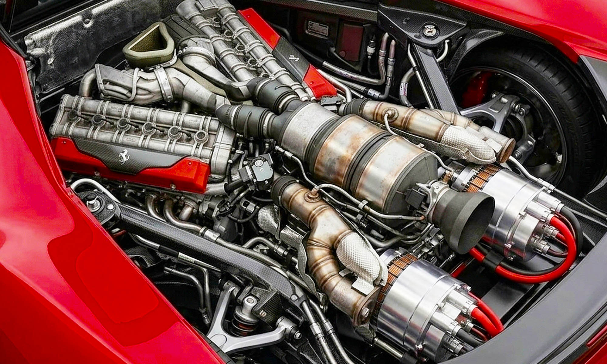 patente motor v12 ferrari coche deportivo electrico autonomia extendida 1