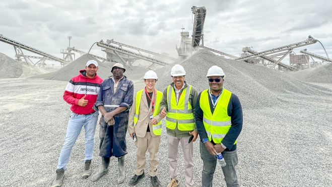 honda construccion carreteras duraderas arena desierto