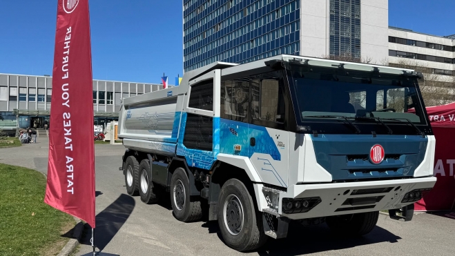 Tatra Force e-Drive BEV 8x8