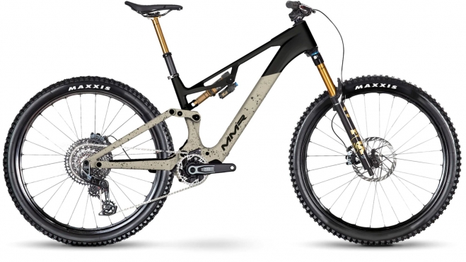 LYTH FADE 00 WEB 84ccd832 c34d 4e27 909c 19237652de95