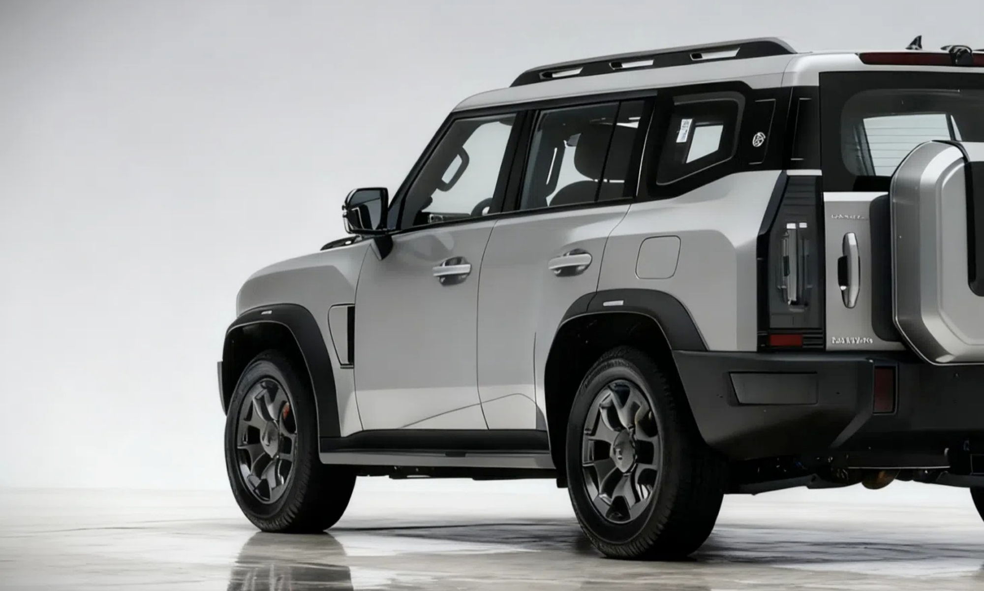 El aspecto del Traveller recuerda mucho al de otros 4x4 como el Defender de Land Rover.