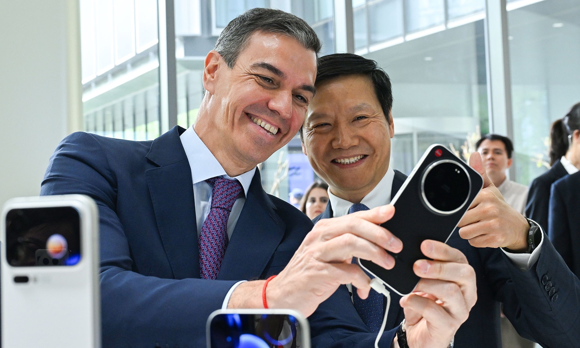 Pedro Sánchez se ha reunido con Lei Jun, CEO de Xiaomi, en Pekín.