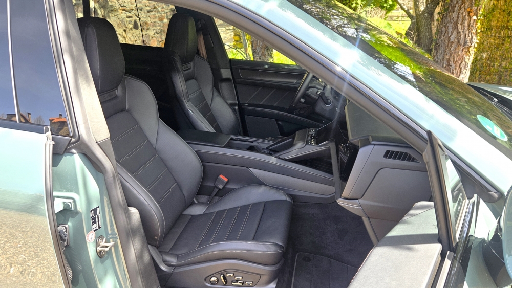 Porsche Cayenne Electric 1.156 CV y acelera como un F1 conducimos el SUV eléctrico más brutal de Porsche (12)