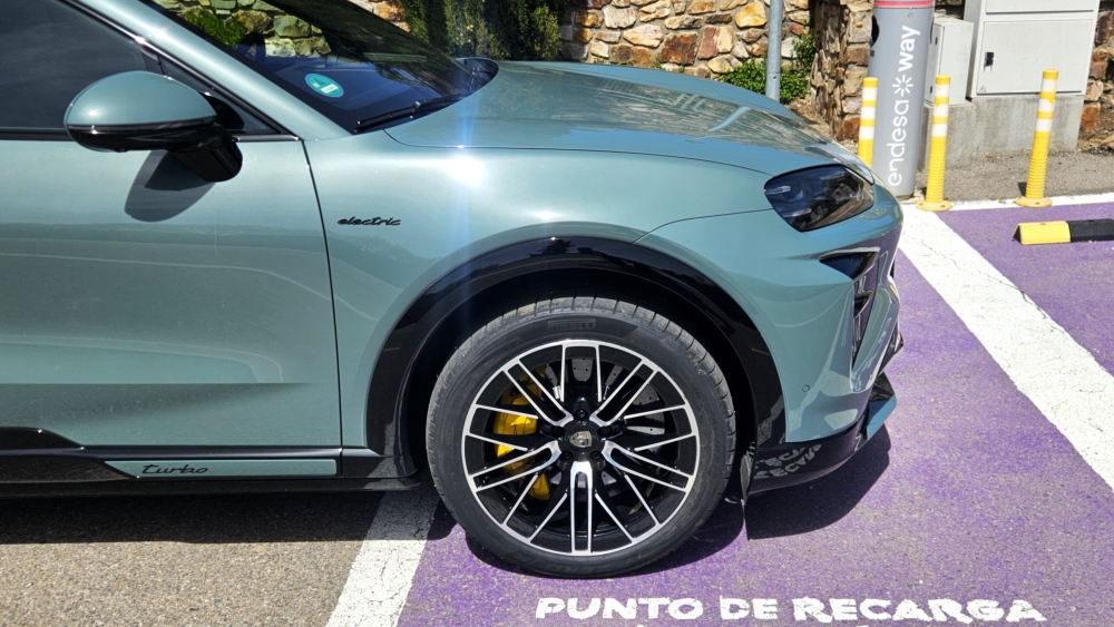 Porsche Cayenne Electric 1.156 CV y acelera como un F1 conducimos el SUV eléctrico más brutal de Porsche (15)
