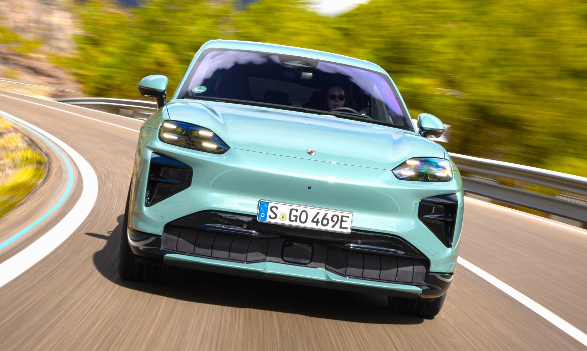 El nuevo Porsche Cayenne sólo se vende en eléctrico. Eso sí, la sofisticada versión Turbo ofrece nada menos que 1.556 CV de potencia.