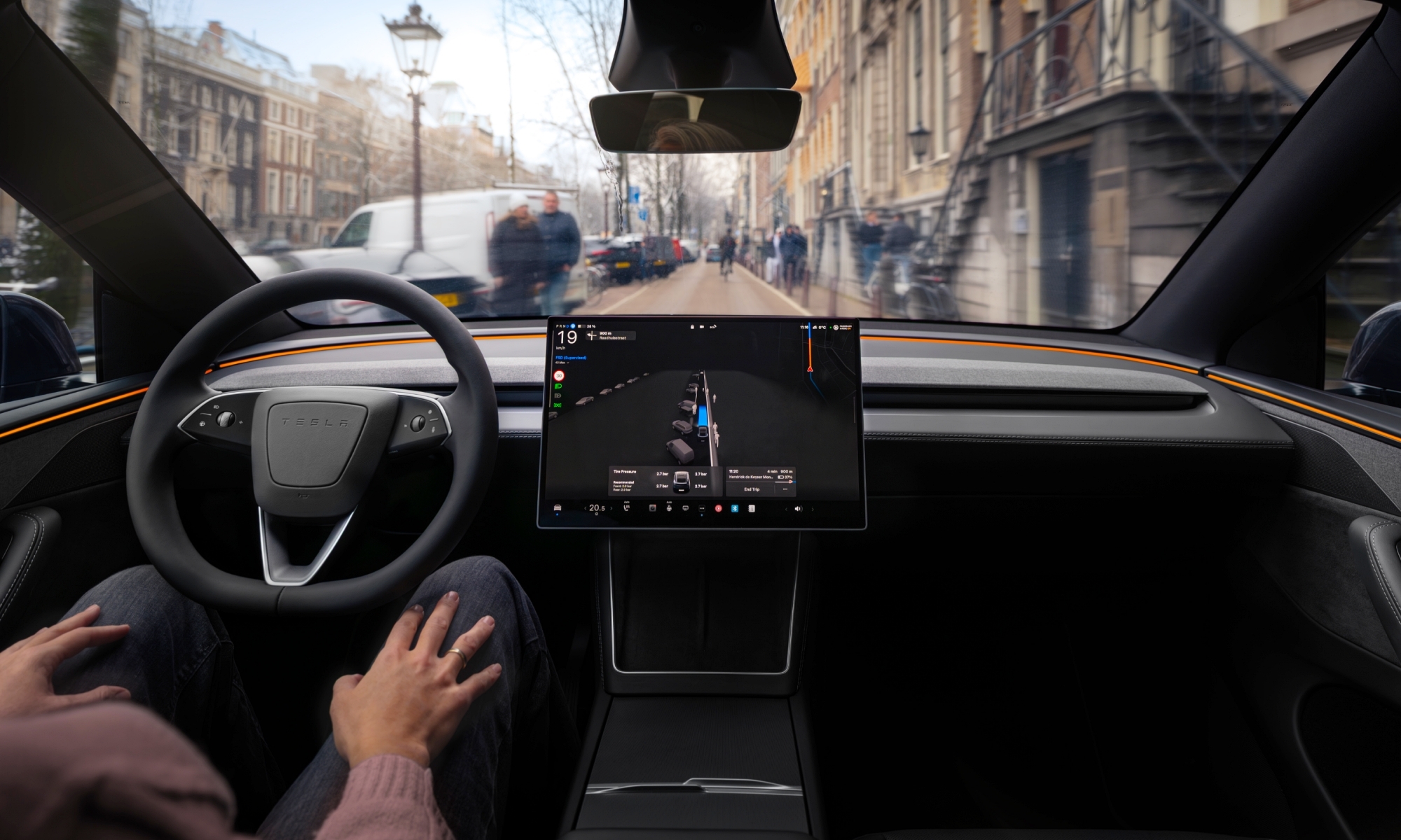 Por el momento sólo los conductores de los Países Bajos pueden disfrutar de la conducción autónoma de Tesla.