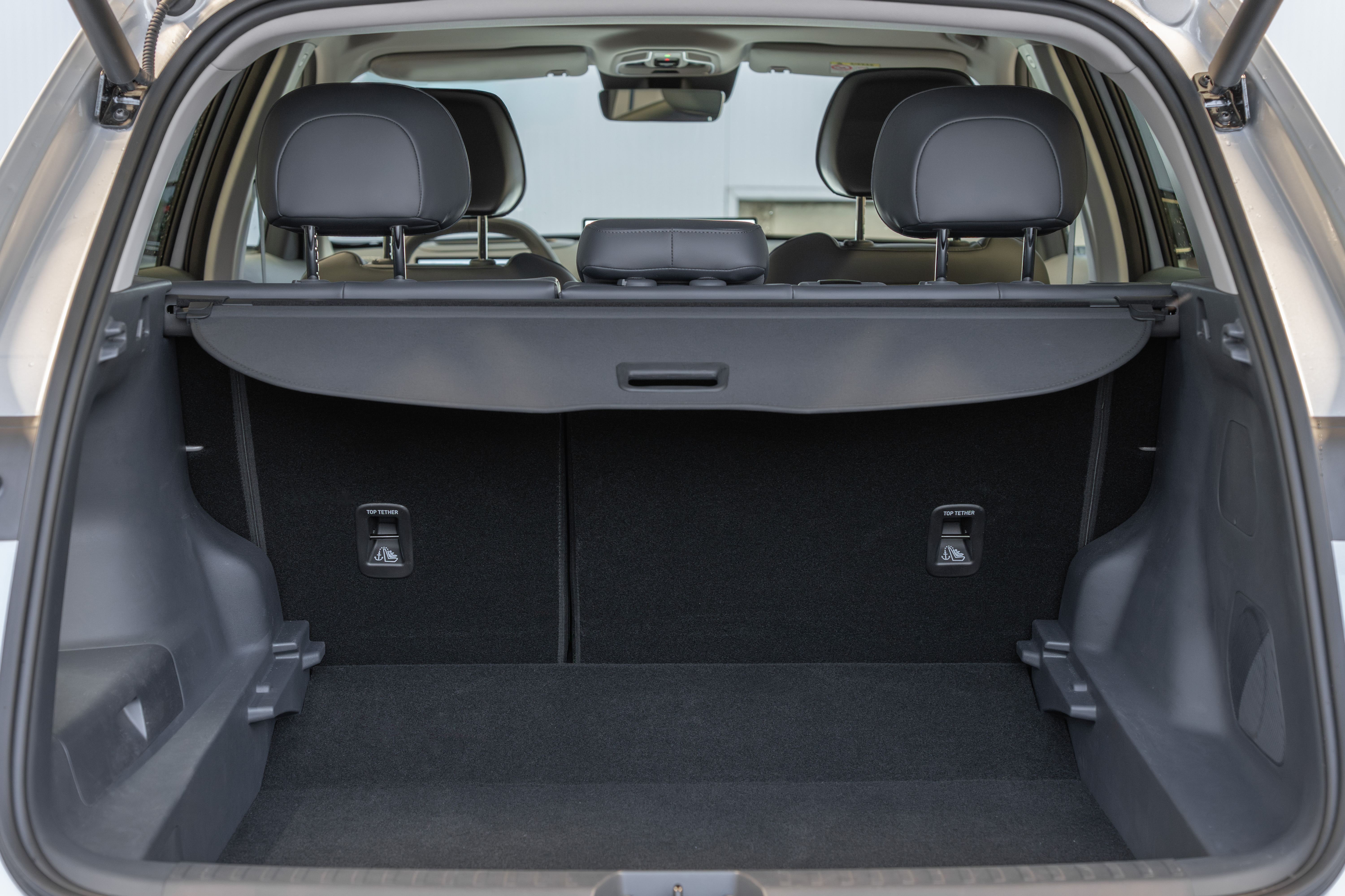 Geely Starray 1.055 km de autonomía por 26.000 € ya hemos probado el SUV PHEV de Geely que puede arrasar en España (11)