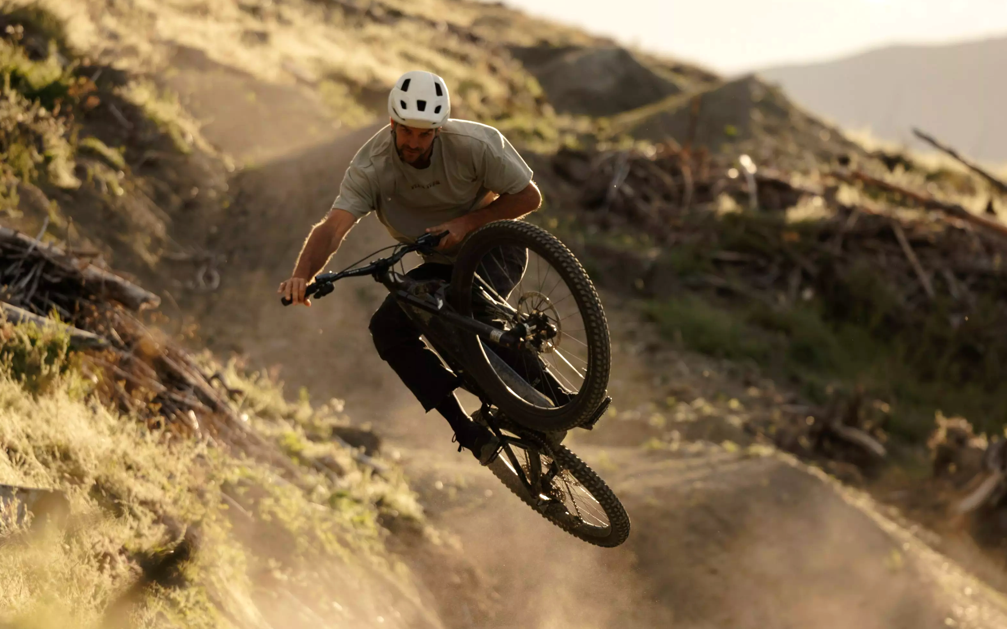 Más capacidades 'endureras' para la conocida Turbo Levo 4 (Foto: Specialized).