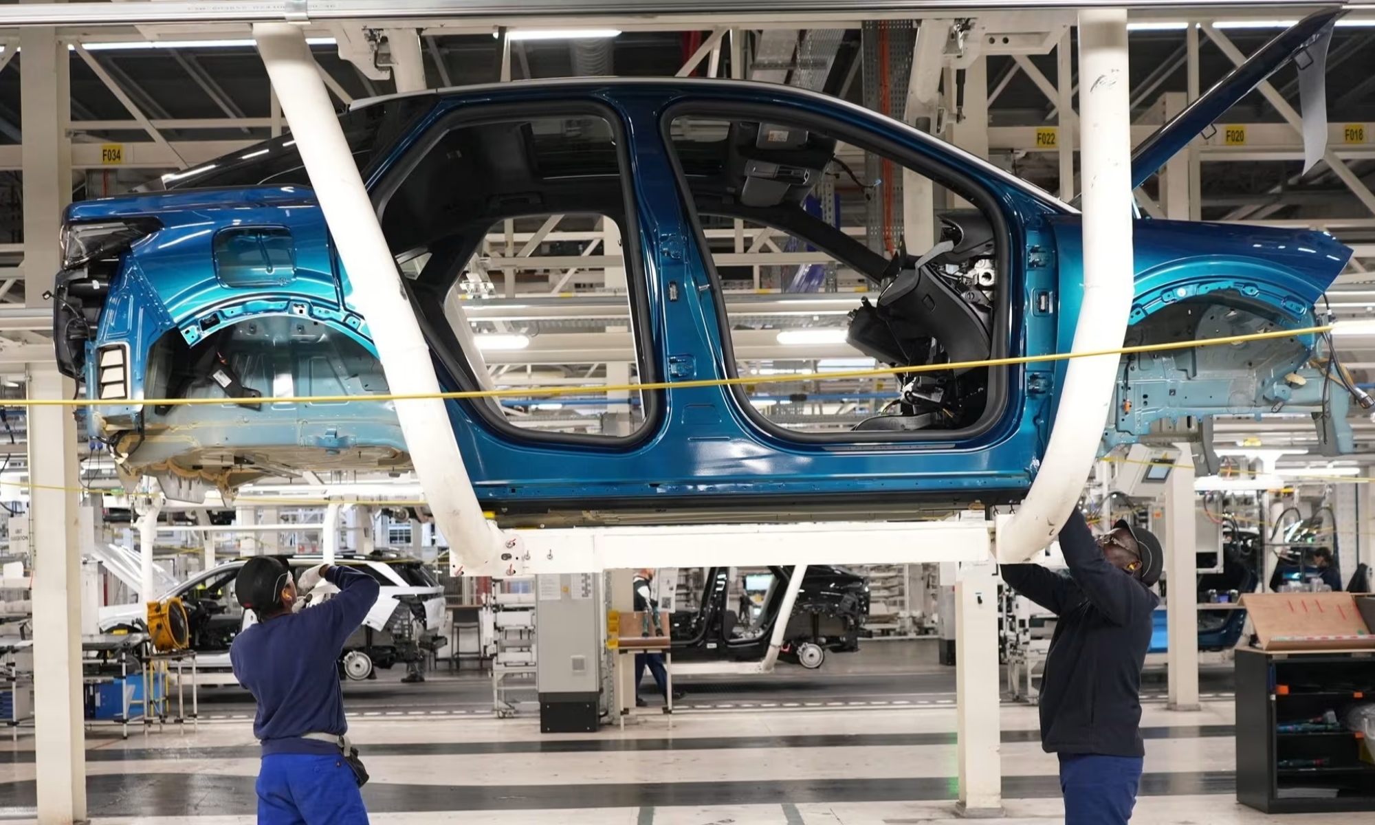 Stellantis está reorganizando toda la producción en Europa ante la caída de las ventas.