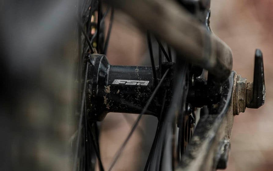  El creciente mercado de las e-MTB permite que los fabricantes de componentes como FSA se centre en ofrecer piezas específicas para compensar el peso extra de los componentes eléctricos. - Foto FSA. 