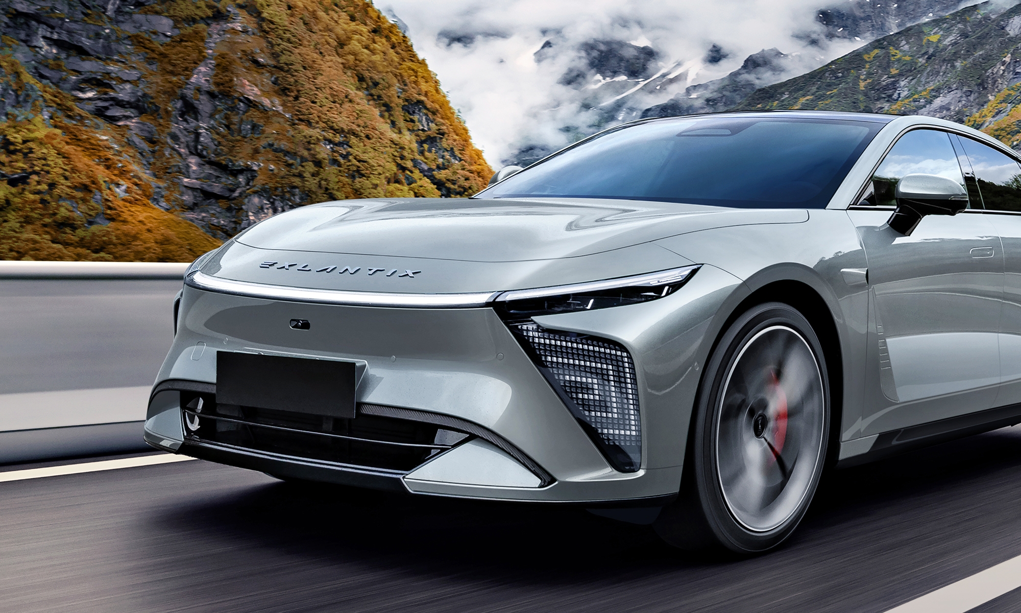 EXLANTIX confirma oficialmente su llegada a España con dos coches eléctricos.