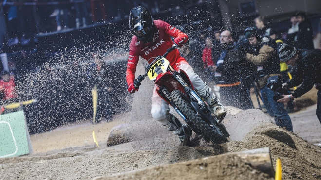 stark futuro moto offroad electrica sorprende pilotos motoristas inversiones crecimiento record 2