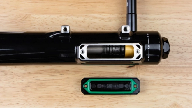 03 fps air annex interior rockshox linearxl