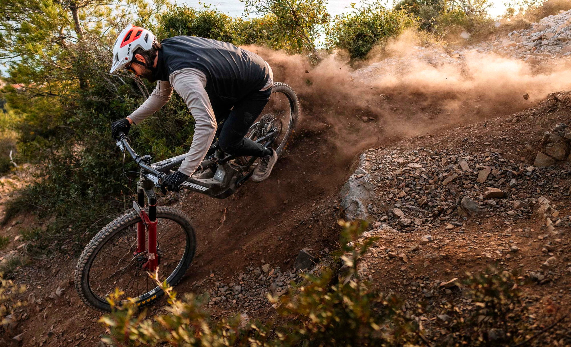 Nuestras eBikes van a 'volar' con estas nuevas horquillas de suspensión (Foto: RockShox).