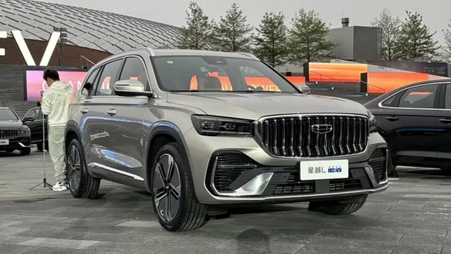 Geely Monjaro i HEV Delantera