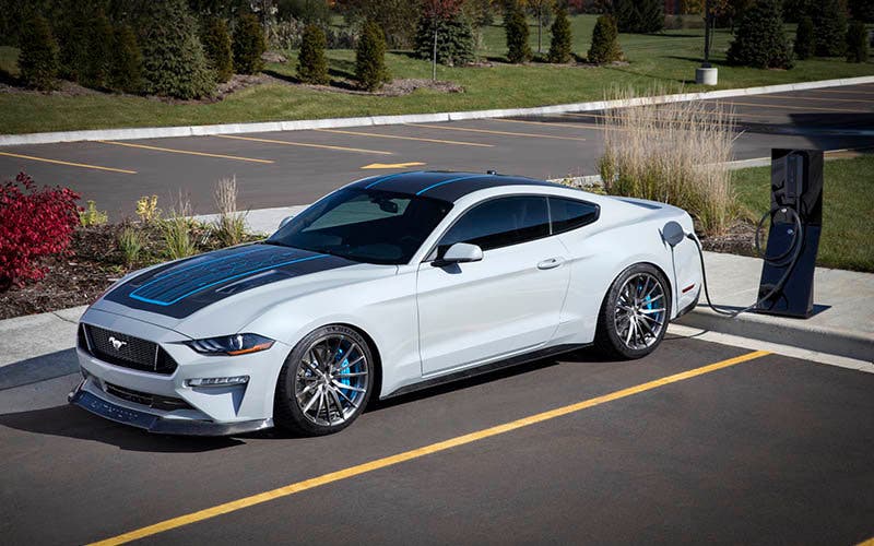  Ford Mustang Lithium presentado en el SEMA. 