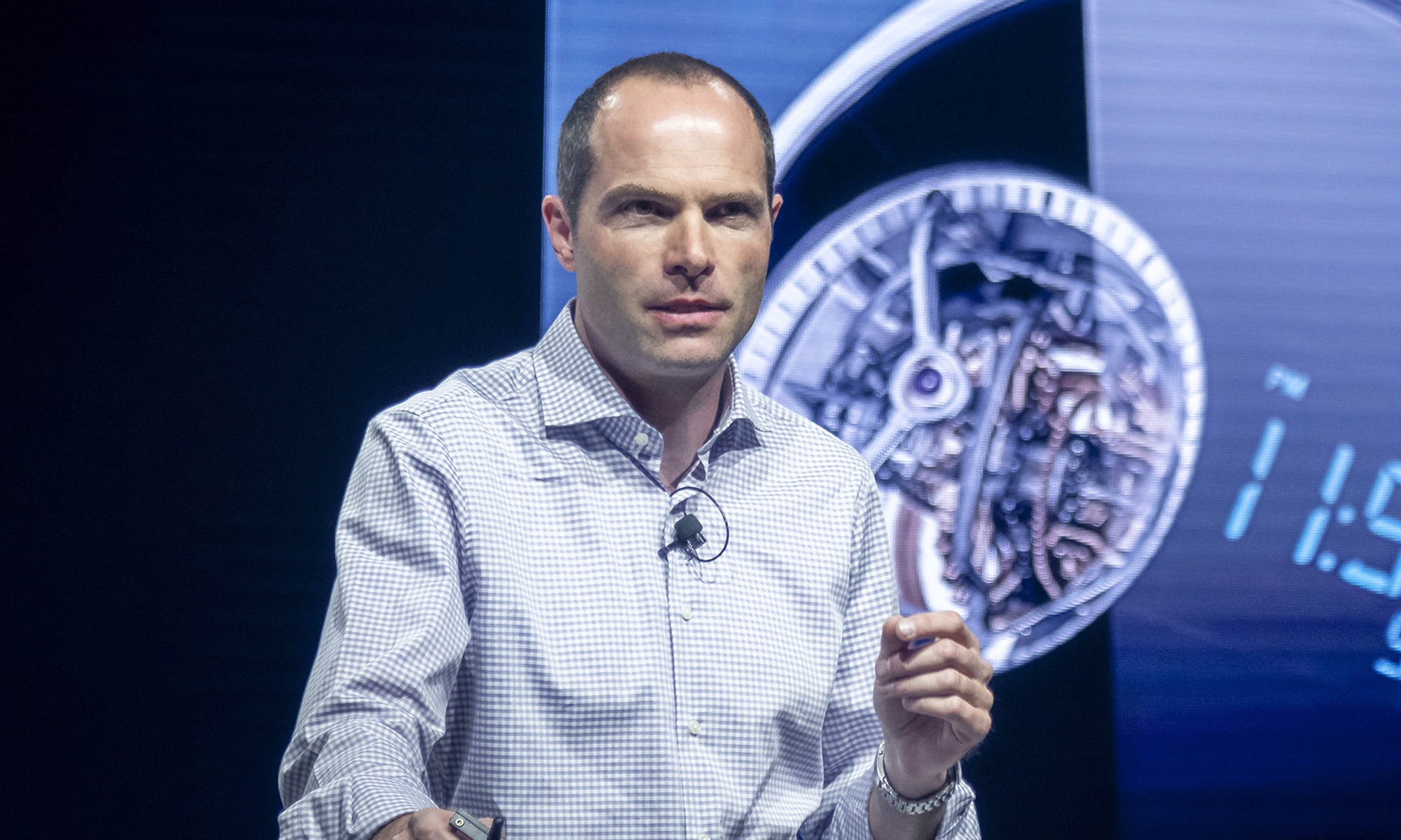 Robert Lesnik asegura que Mercedes romperá su tradición histórica con el nuevo Clase C eléctrico.