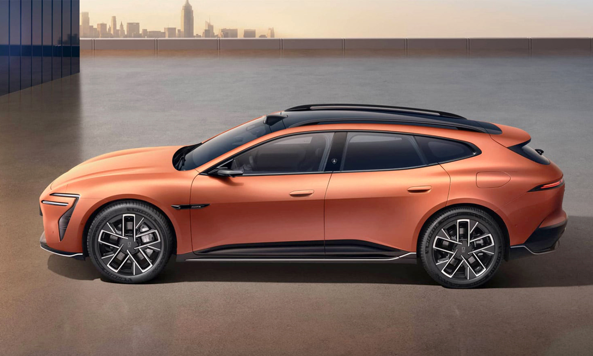 El Avatr 06T llega oficialmente al mercado chino con prestaciones de superdeportivo.