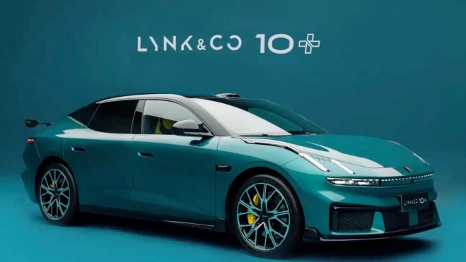 Lynk & Co 10+ Delantera