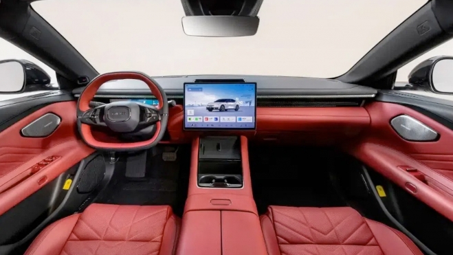 Lynk & Co 10+ Interior