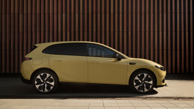 Leapmotor B05 Lateral