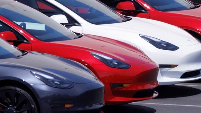 tesla confiesa necesitar fabricas reacondicionar coches anteriores 2023 conduccion autonoma fsd