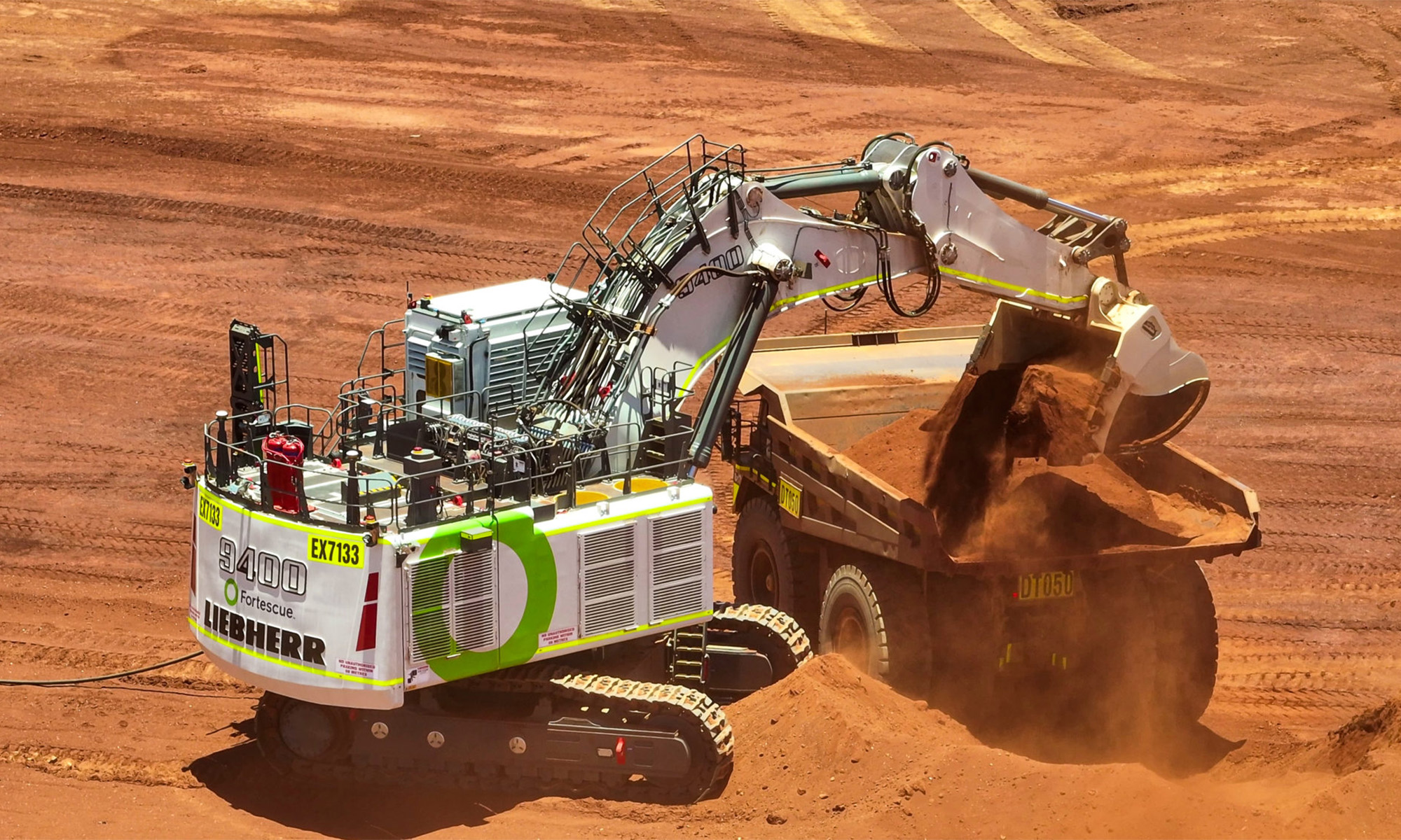 excavadoras camiones maquinaria electrica ahorro millonaria fortescue 2