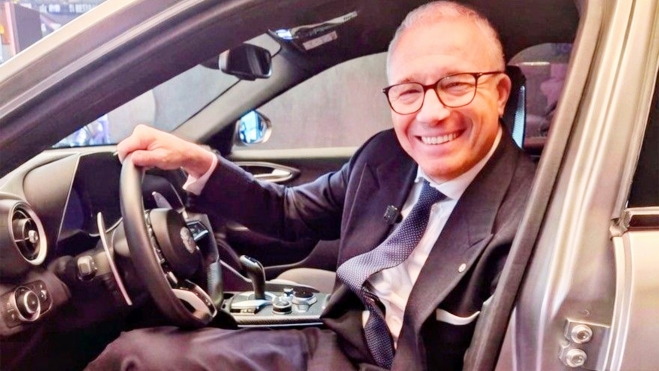 ceo alfa romeo santo ficili declaraciones coches hibridos no apostar todo electricos