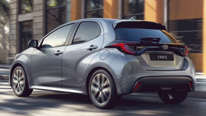 toyota yaris hibrido precio potencia bateria caracteristicas