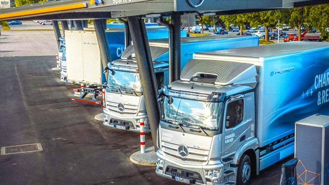 camion electrico baterias patatas fritas refrescos 3