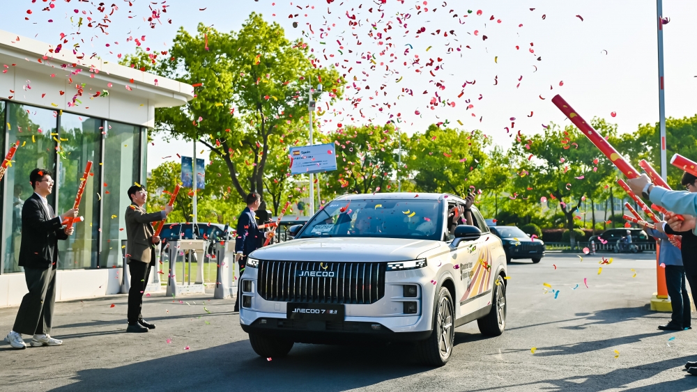 1.034 km de autonomía y 4,4 L100 km gasolina probamos el nuevo SUV híbrido Jaecoo a la venta España (9)