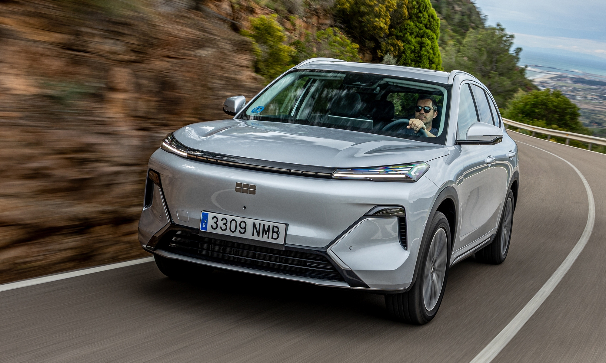 El Geely Starray EM-i es el primer SUV híbrido enchufable de la marca china en España.