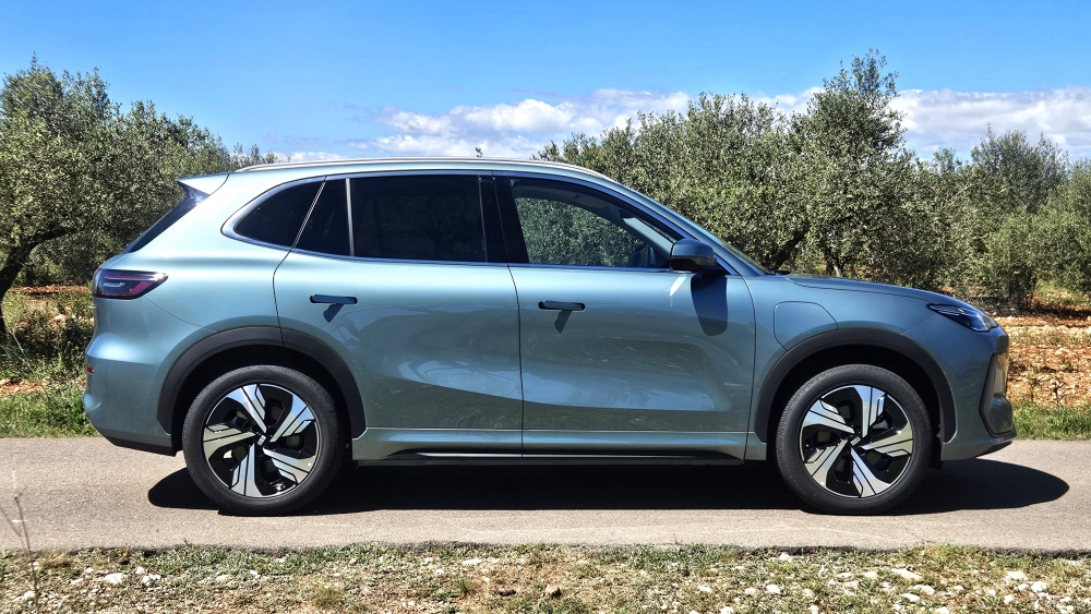 Desde 27.500 €, 475 km y un maletero gigante probamos el nuevo SUV eléctrico de Geely (14)