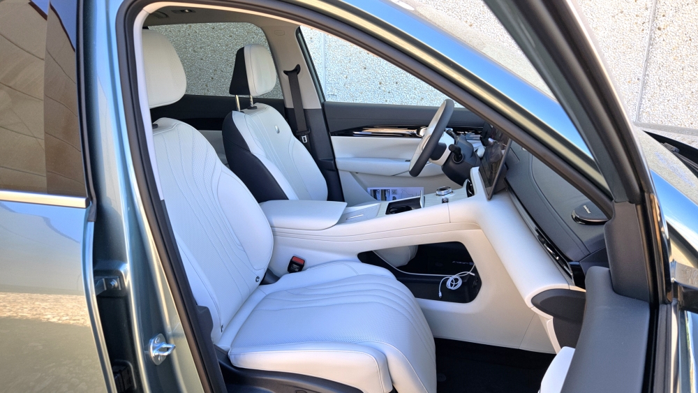 Desde 27.500 €, 475 km y un maletero gigante probamos el nuevo SUV eléctrico de Geely (20)