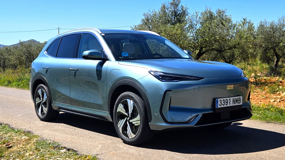 Desde 27.500 €, 475 km y un maletero gigante probamos el nuevo SUV eléctrico de Geely (15)