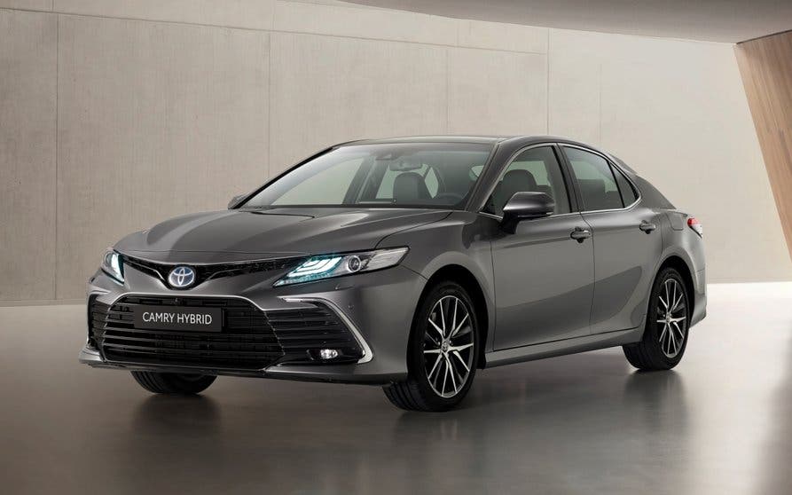  Toyota Camry Electric Hybrid 2021 