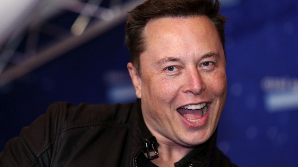 Elon Musk 135.000 millones de euros el sueldo de Elon Musk es 5.745 veces el del CEO de Ford