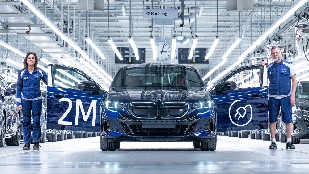 bmw 2 millones