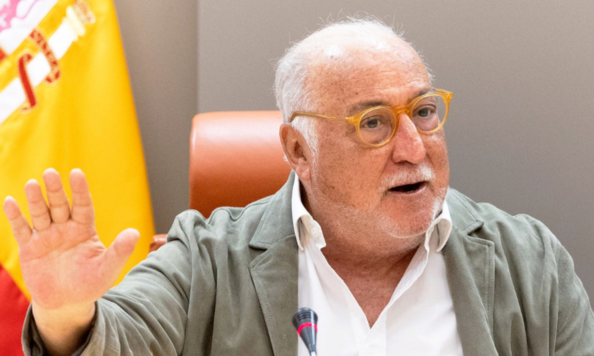 pere navarro dgt defiendo baliza v16 obligatoria triangulos como extra 1