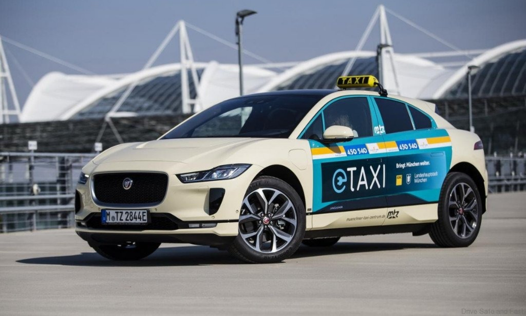 El 2018 Jaguar hizo entrega de una flota de taxis 100% eléctricos a la ciudad de Múnich.