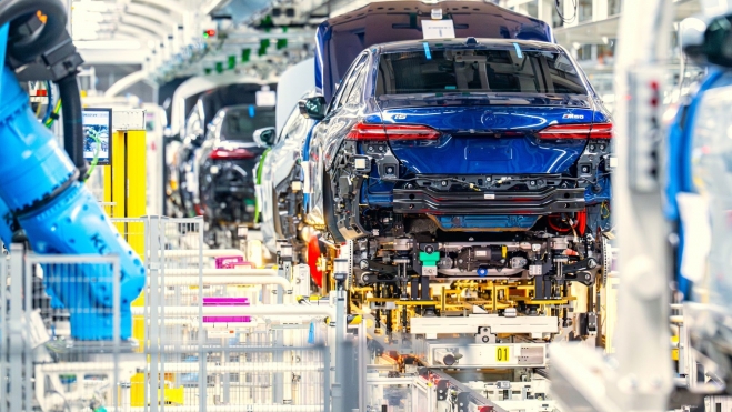 BMW alcanza a Volkswagen en ventas de eléctricos, pero afronta una crisis que recuerda demasiado a la reciente y brutal de Porsche. BMW alcanza a Volkswagen en ventas de eléctricos, pero afronta una crisis que recuerda demasiado a la reciente y brutal de Porsche.