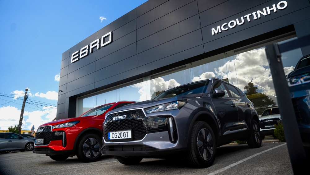 Concesionario EBRO en Portugal Fabricado en España y con 1.100 km este SUV híbrido sorprende fuera de nuestras fronteras