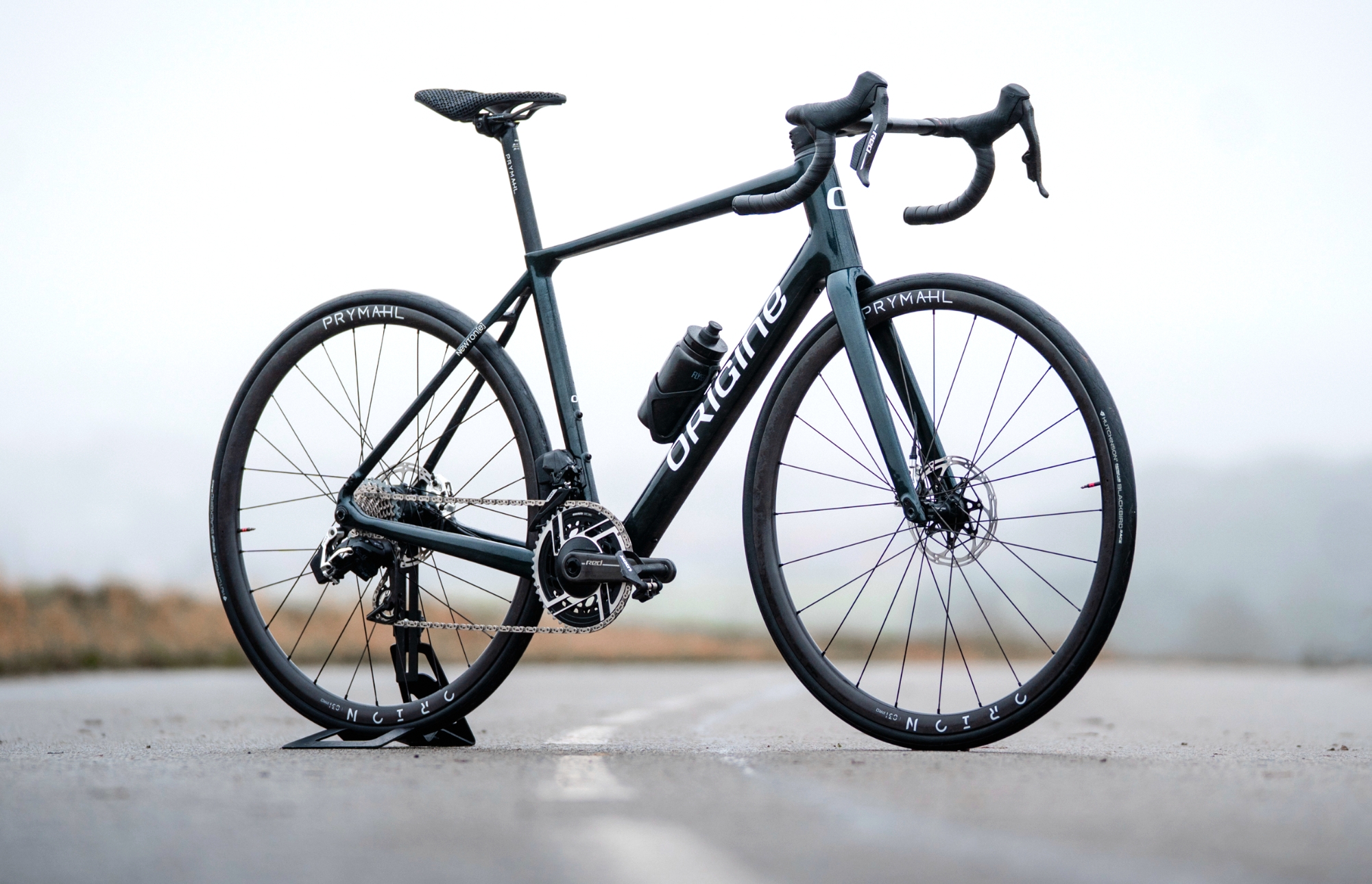 No parece una ebike: ni por peso (9,83 kg) ni por estética (Foto: Mahle).