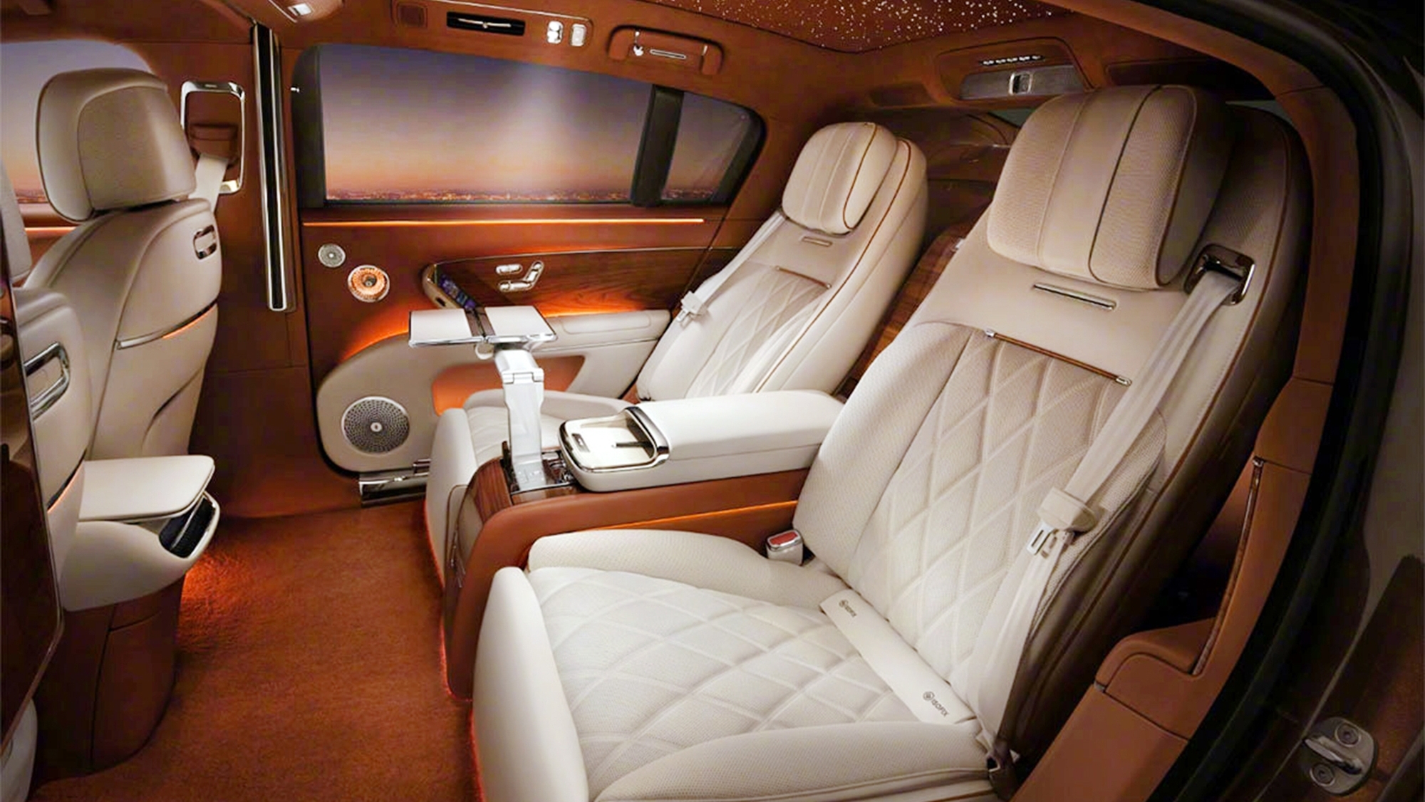 El 'Rolls-Royce' chino de Huawei, pese a su precio, firma ventas de récord en un mes y deja atrás a BMW, Audi o Mercedes - Híbridos y Eléctricos - News Directory 3
