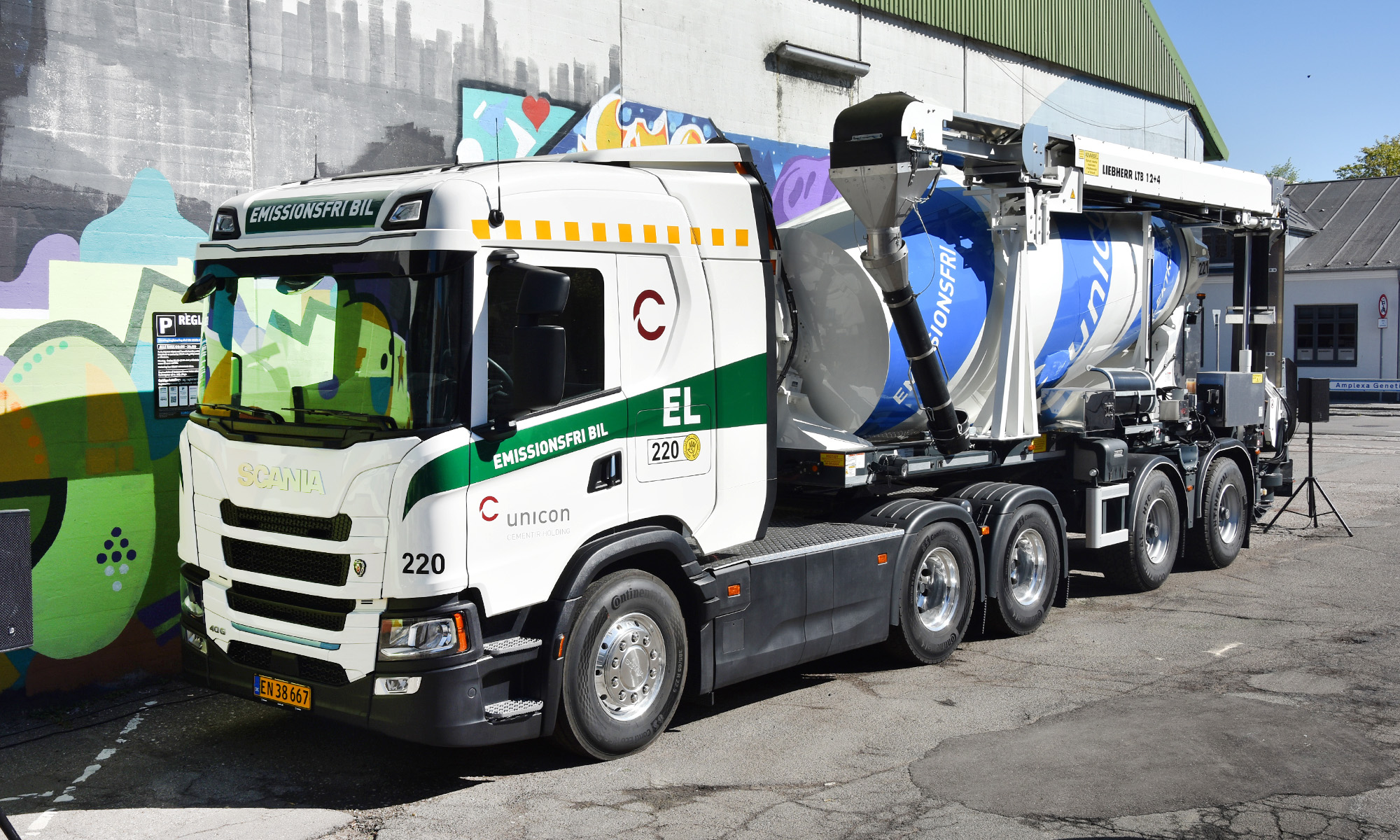 Scania presenta su primera hormigonera plenamente eléctrica.
