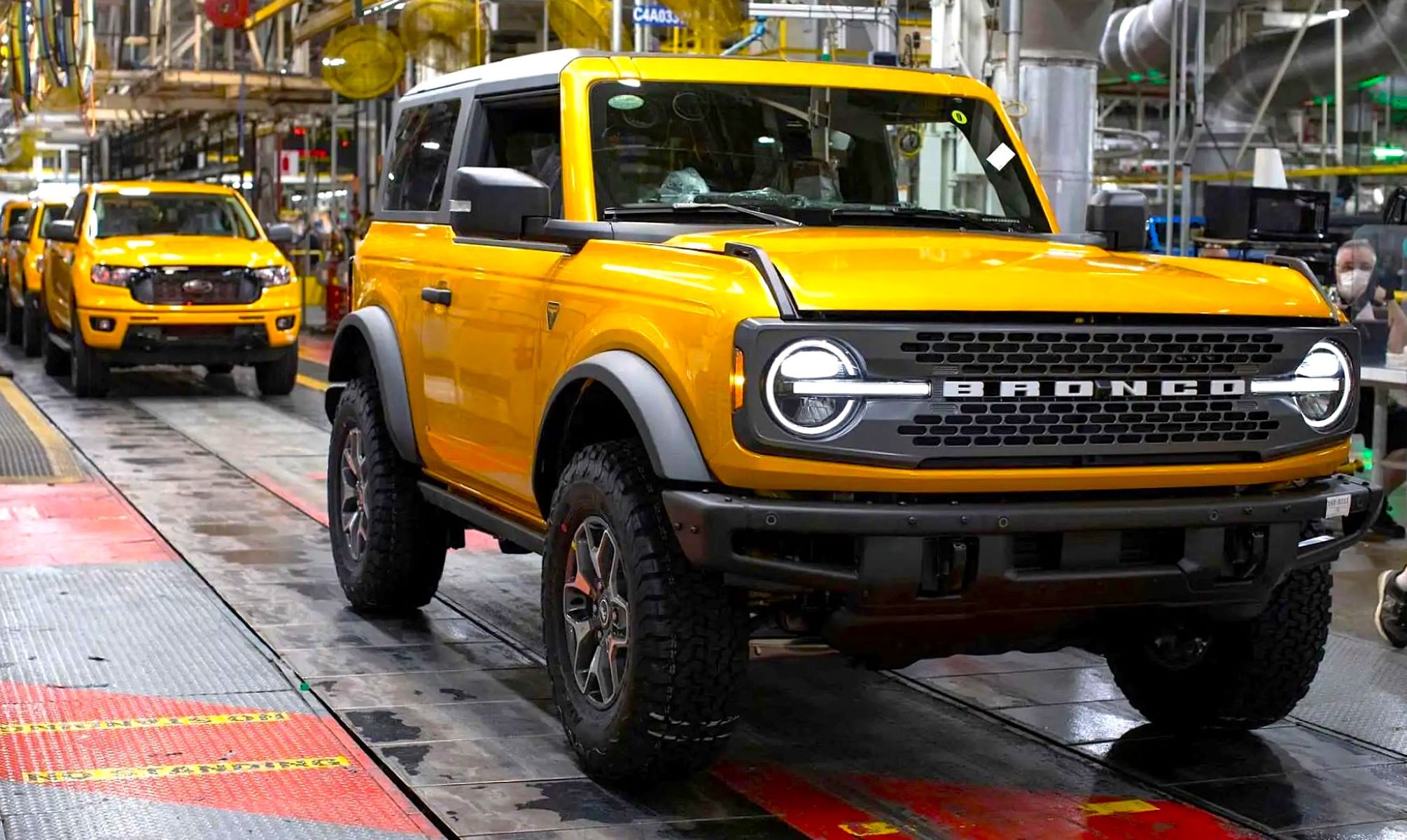 El Ford Bronco será la base de diseño para el nuevo SUV "multinergía" que Ford fabricará en Almussafes, Valencia, en 2028.