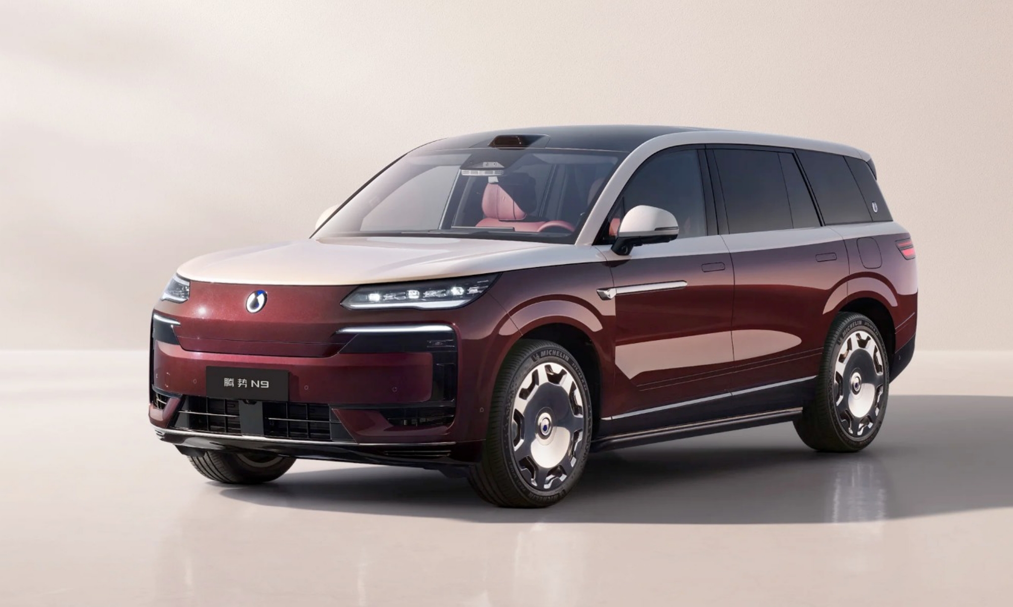 No hay SUV más grande en la familia Denza/BYD que el N9, a excepción del Yangwang U8.