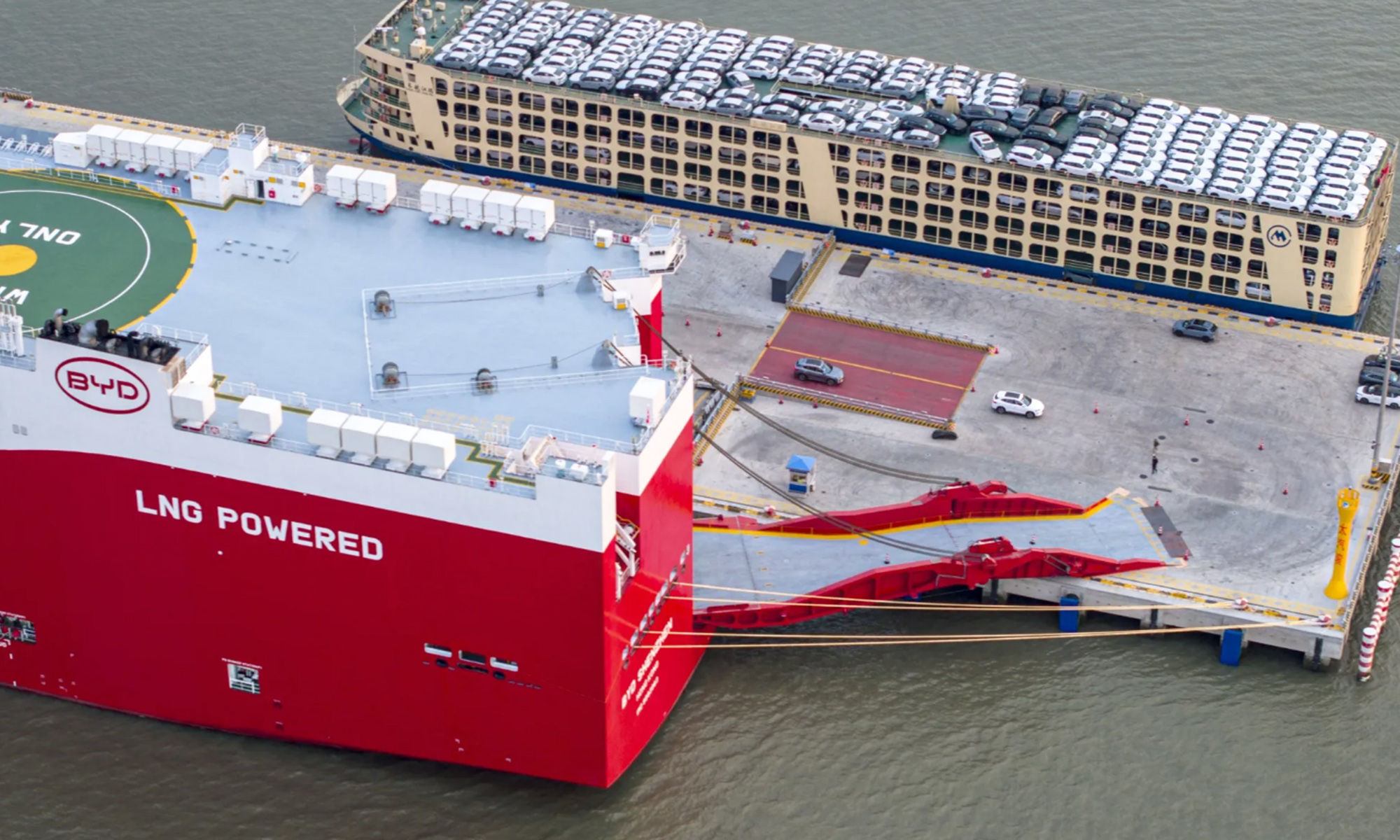 byd tiene 8 barcos exportar coches mundo estrategia cadena suministro 2