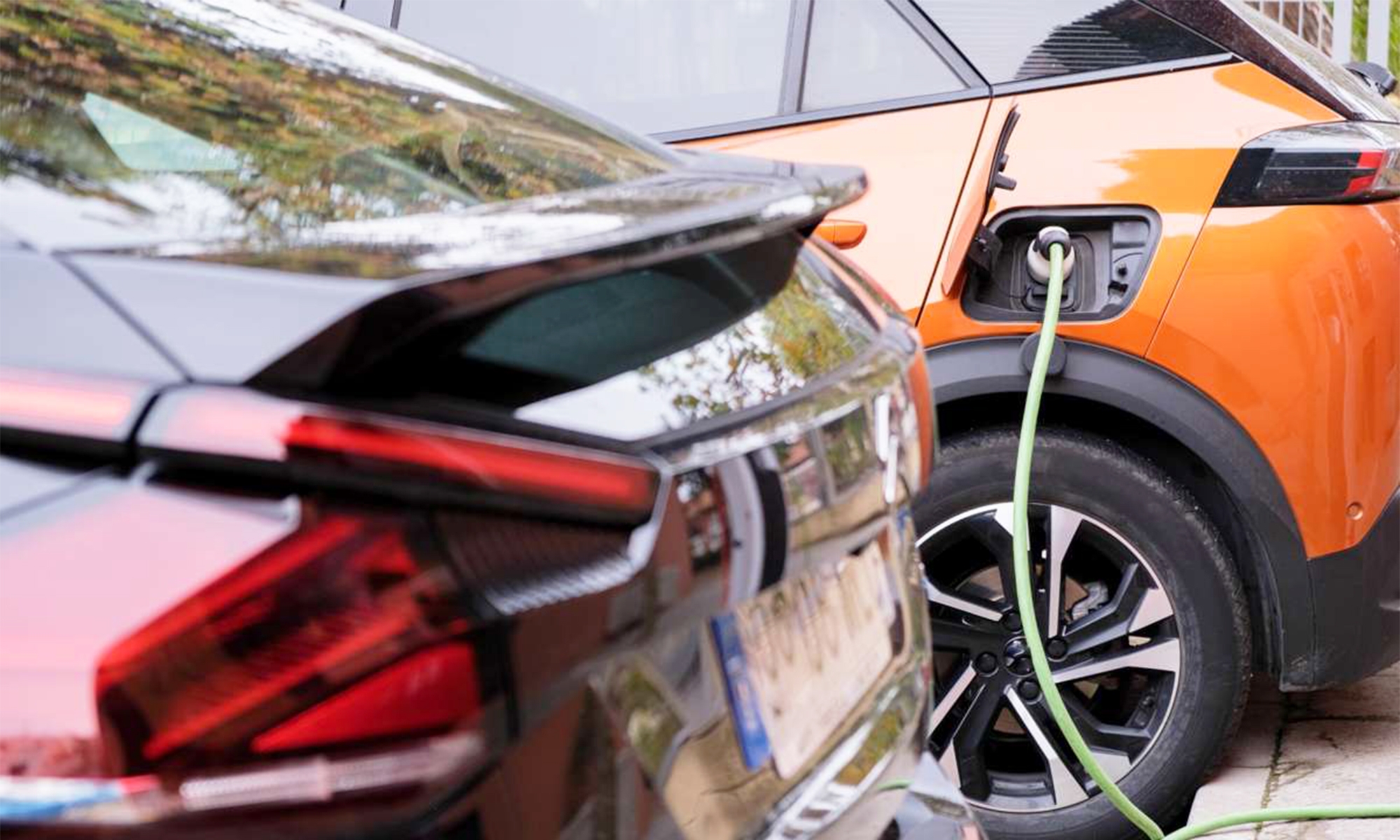 organizaciones ambientales piden eliminacion coches hibridos enchufables phev ayudas plan auto