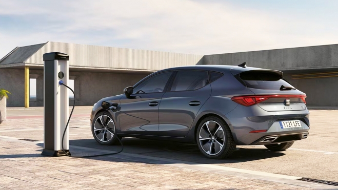 organizaciones ambientales piden eliminacion coches hibridos enchufables phev ayudas plan auto 2